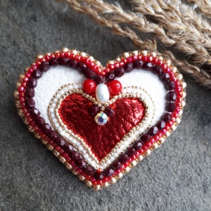 Srdcomilka dvojitá- brošňa v tvare srdca