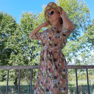 Šaty s vázačkou v pase