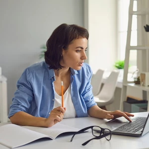 Profesionální zákaznická péče e-mailová komunikace se zákazníky a online podpora chatu