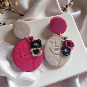 Polymérové náušnice Dve tváre