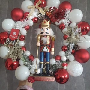 Vianočný veniec na dvere