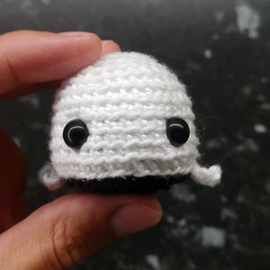 Háčkovaná velryba bílo-černá - černé oči 8mm