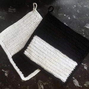 Háčkovaná chňapka/podložka pod hrnec sada 1