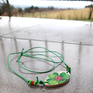 Dřevěný náhrdelník - decoupage