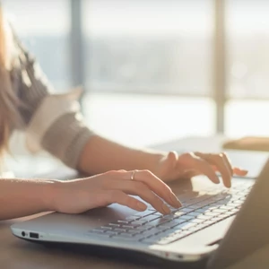 Prečítam za teba knihu a napíšem obsah