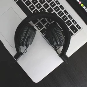 Přepis audia na text v AJ/SJ/ČJ