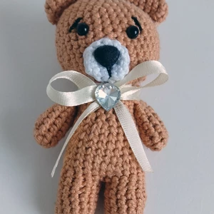 Háčkovaný medvídek - béžový